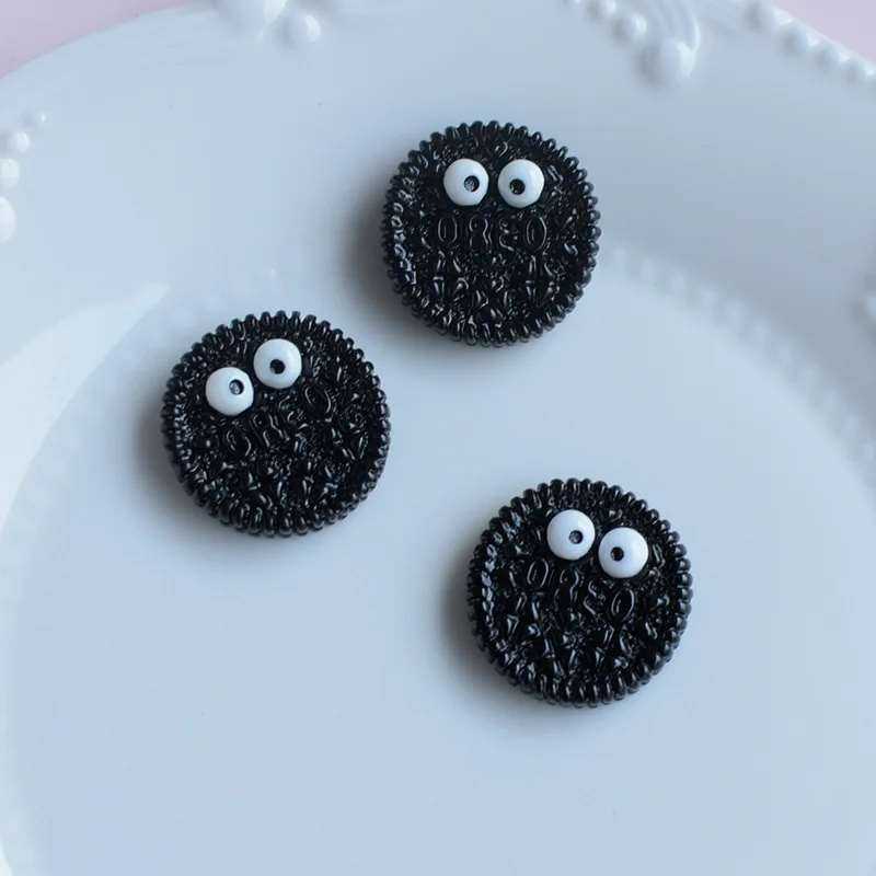 10Pcs Cute Round Biscuits With Eyes Kawaii Fake Food Cabochons Craft Material Scrapbooking Supplies Hair Accessories
