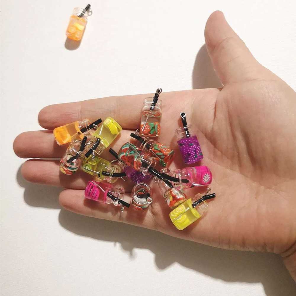 8pcs Dollhouse Miniature Food Mini Resin Fruit Bottle Simulation Drinks Model Toys Fruit Drink Play Dollhouse Dolls Accessories